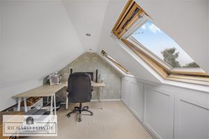 Loft Room- click for photo gallery
